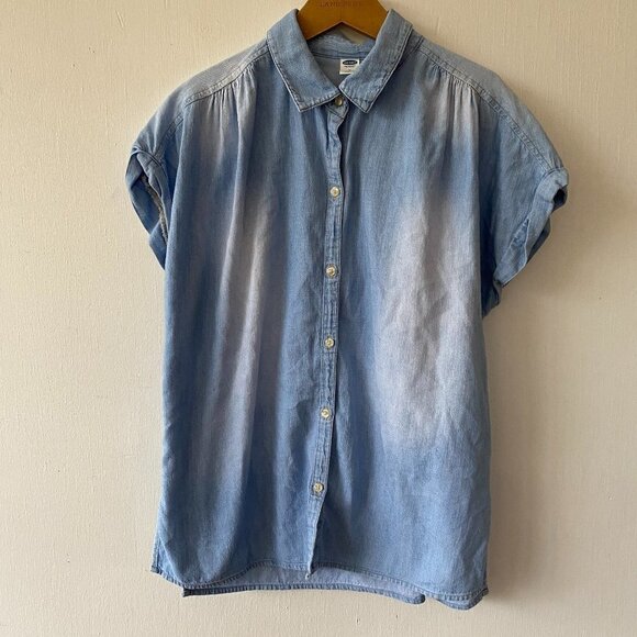 Old Navy Tops - Old Navy Chambray Blouse Womens Medium Blue Collared Country Cottage Office